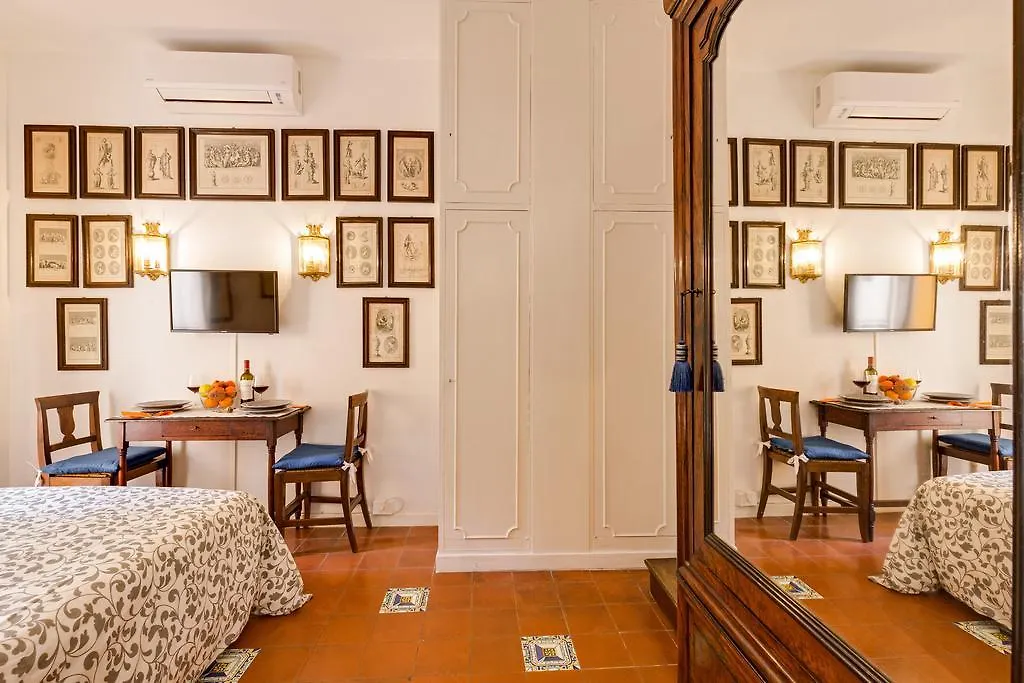 Roman House With Balcony Villa Italy