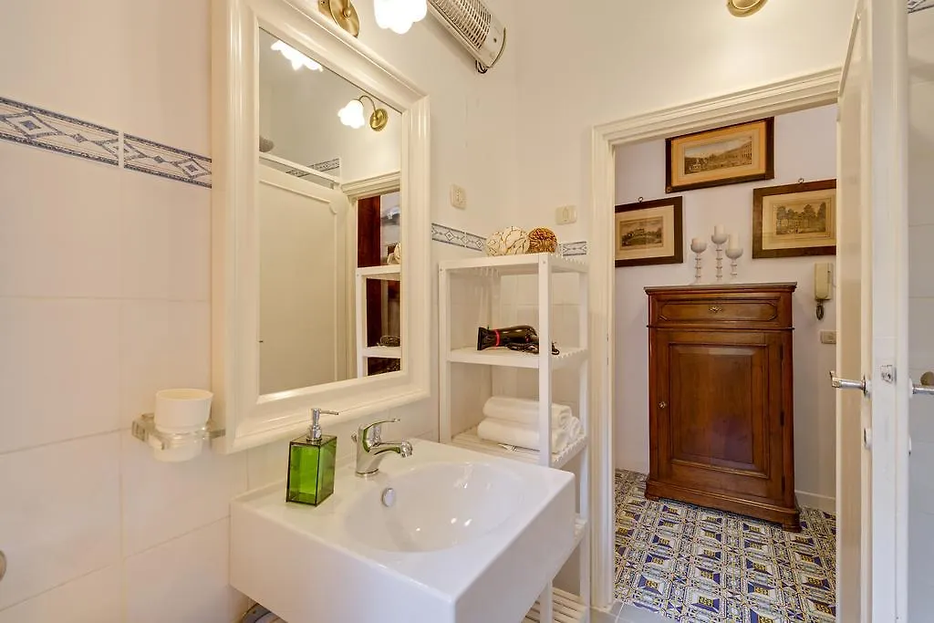 Casa vacanze Roman House With Balcony Villa